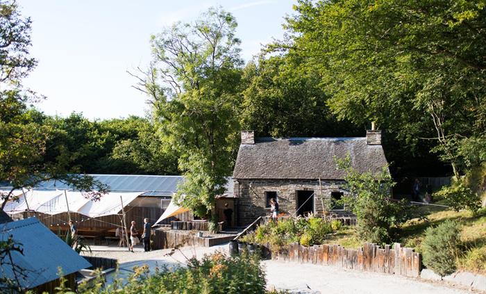 The lodge barn and Bwthyn pub